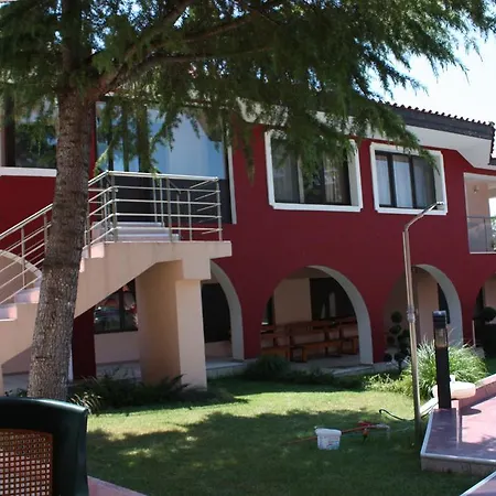 Guest house The Red House